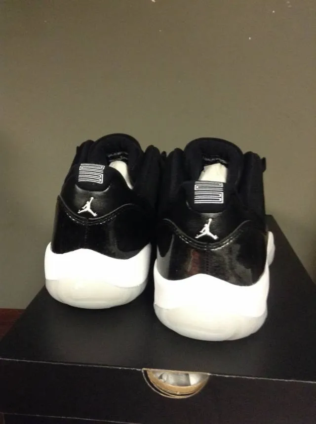 Air Jordan 11 Low Barons