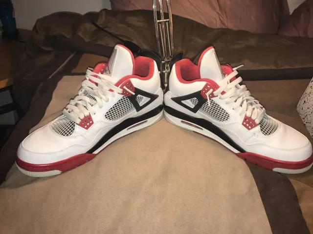 Air Jordan 4 Fire Red