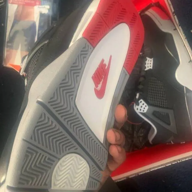 Air Jordan 4 OG Bred 2019