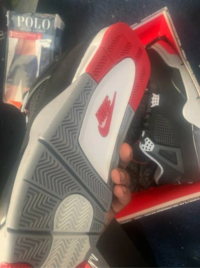 Air Jordan 4 OG Bred 2019