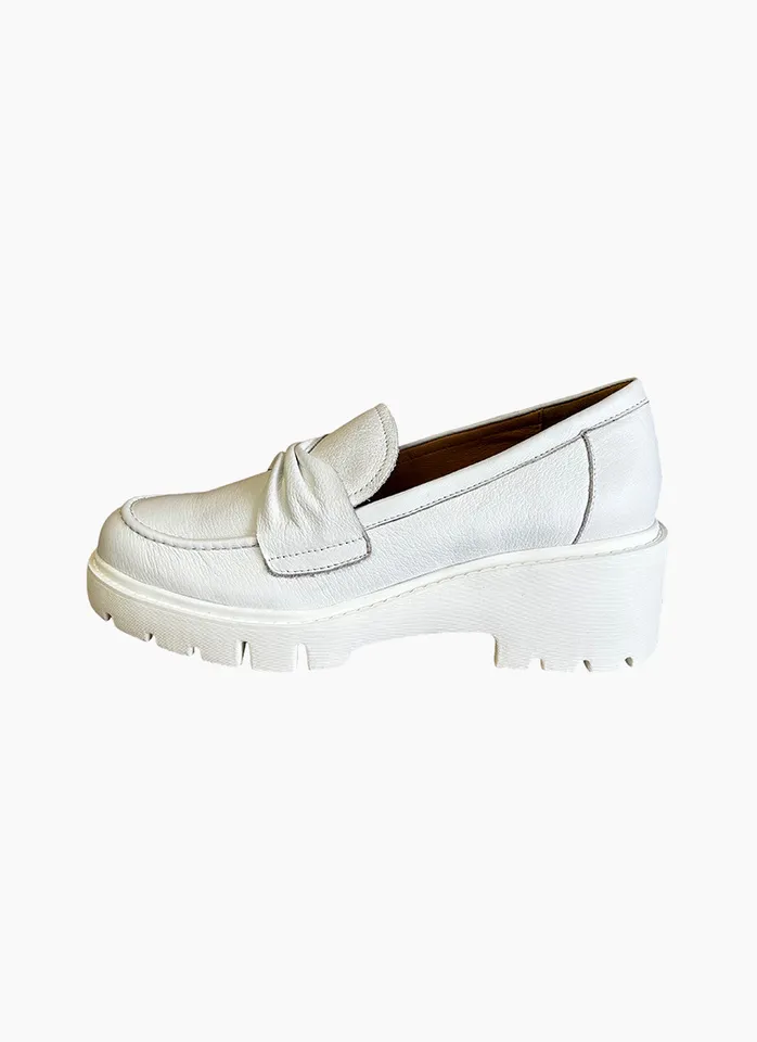 Django & Juliette Ulan loafer white