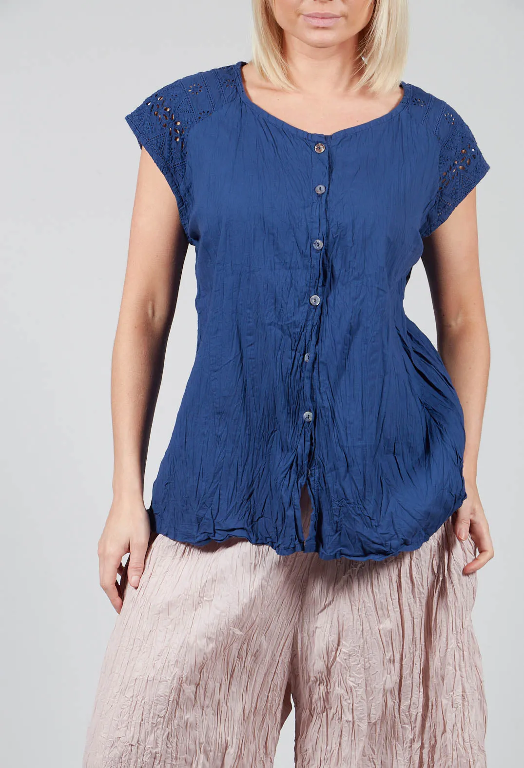 Geraniund Blouse in Lazuli Blue