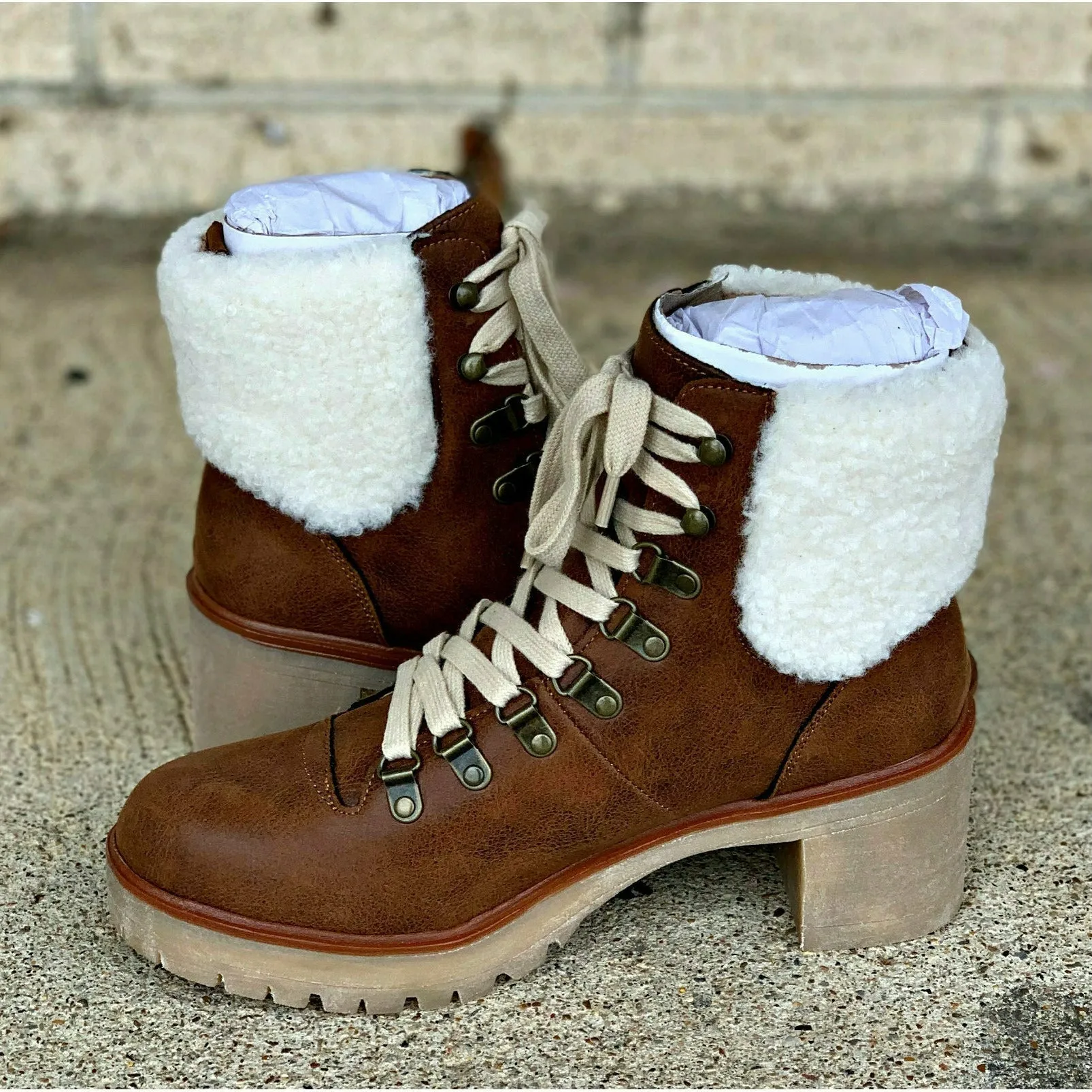 Kaylee Tan Fur boot