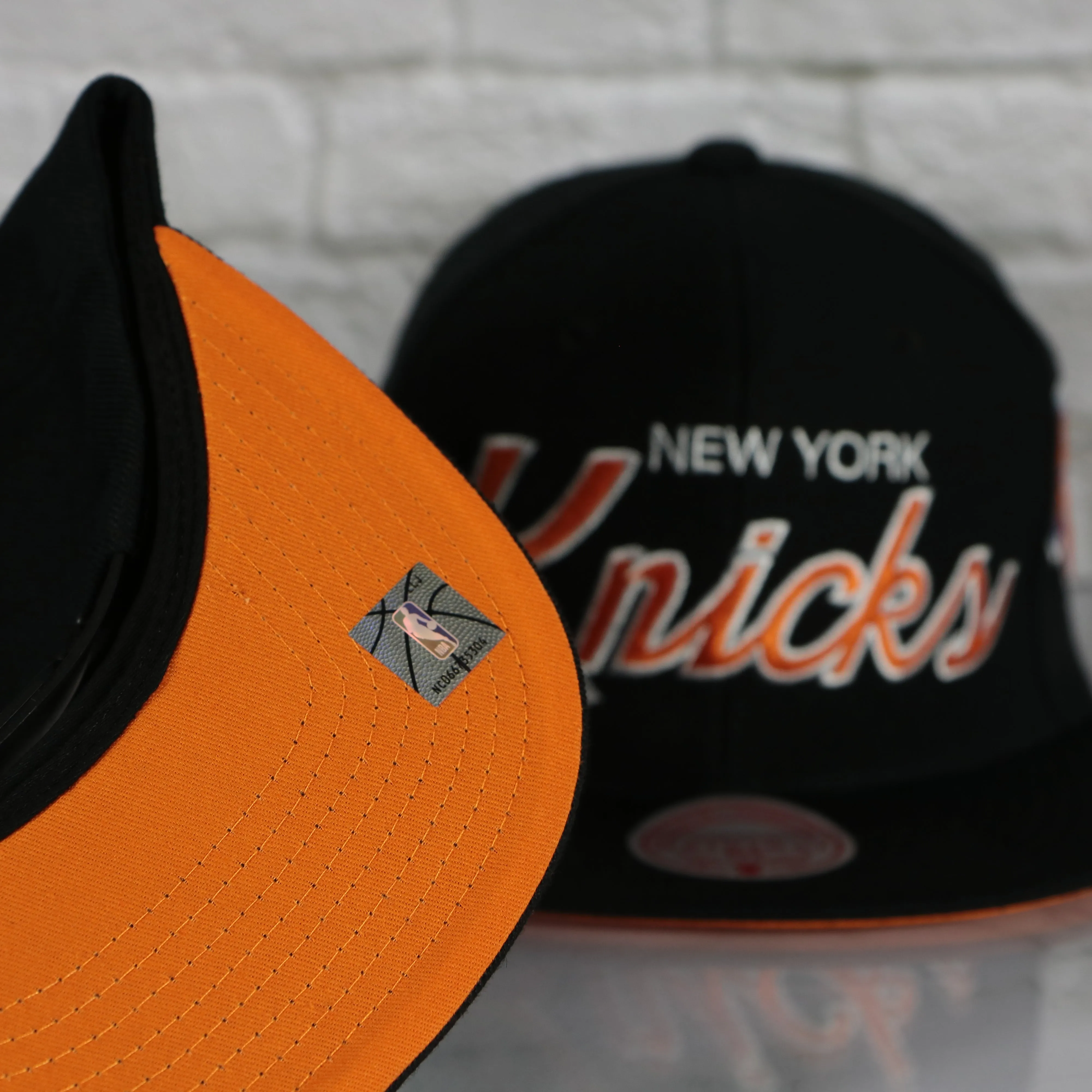 New York Knicks Vintage Retro NBA Team Script 2.0 Mitchell and Ness Snapback Hat | Black