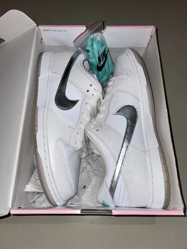 Nike SB Diamond