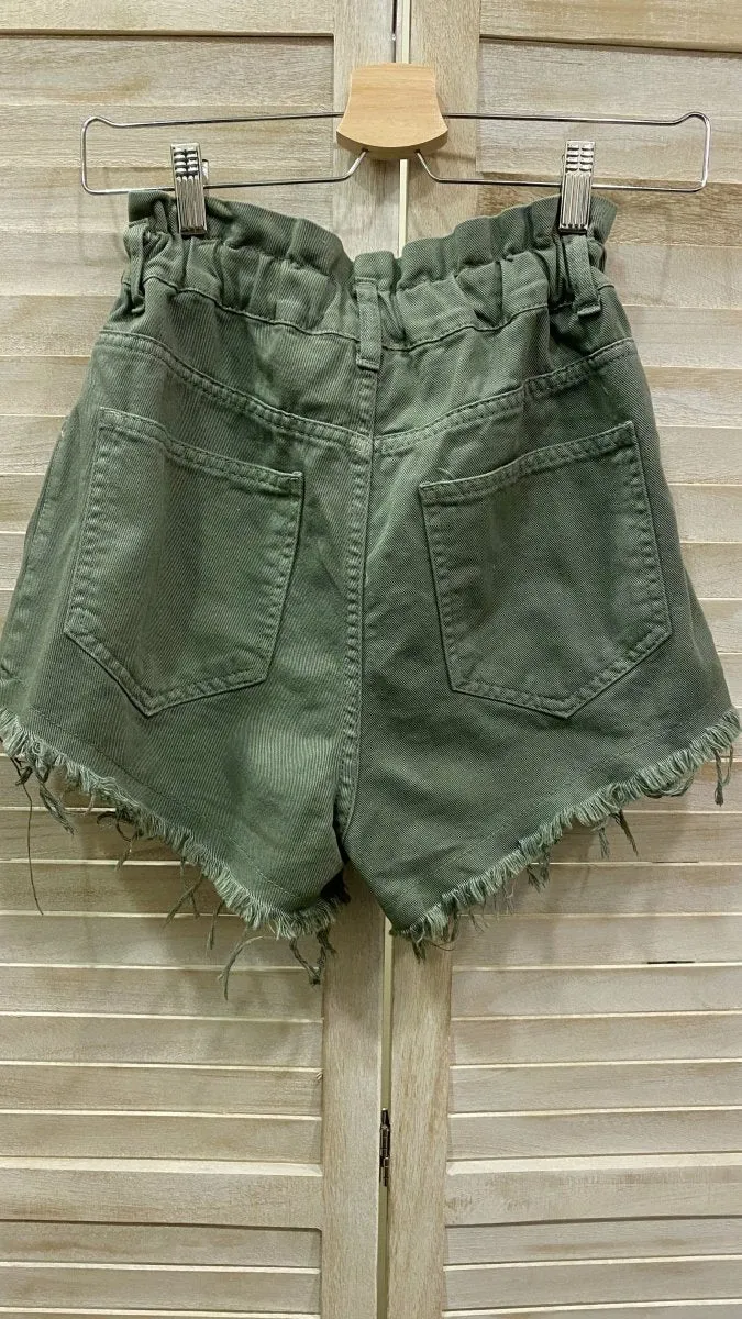 Shorts verde militare con frange