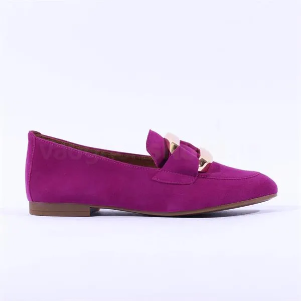 Vacant Big Buckle Loafer - Fuchsia Suede